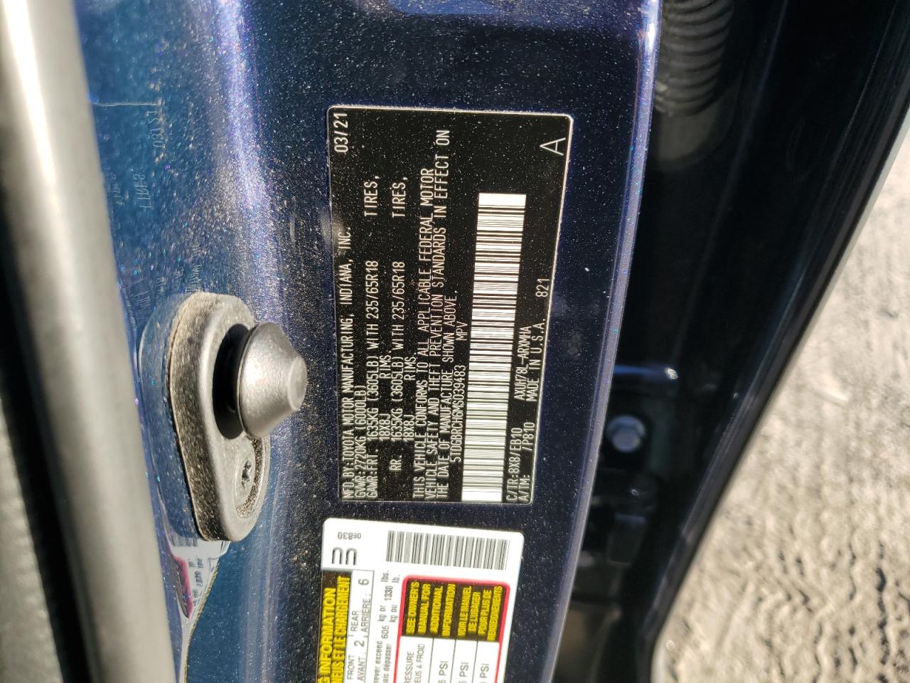 2021 Toyota Highlander - Image 13