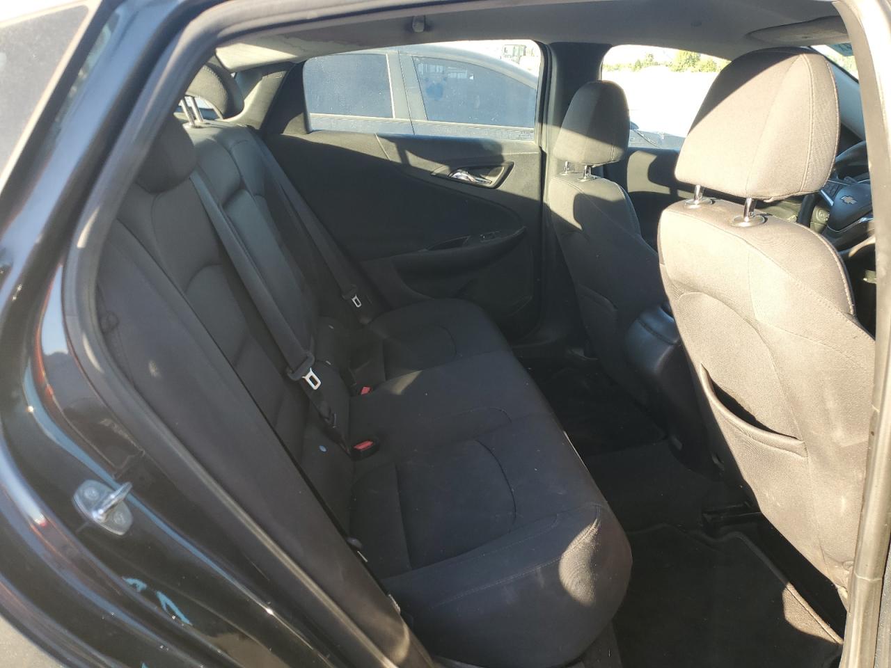 2017 Chevrolet Malibu - Image 10