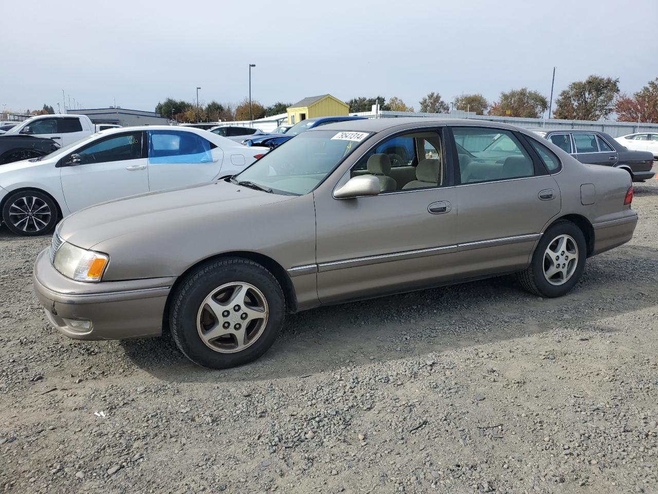 1999 Toyota Avalon - Image 1