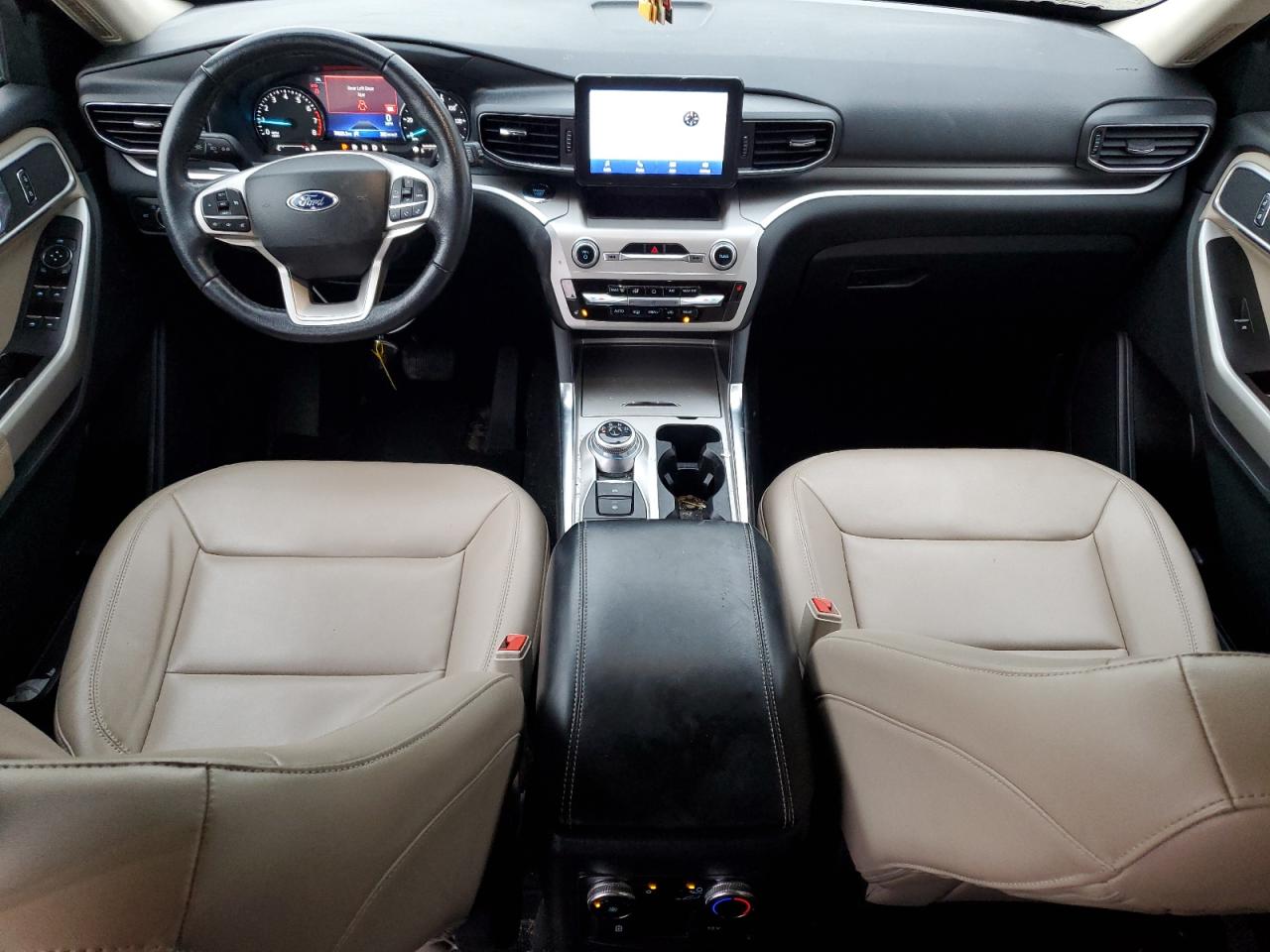 2022 Ford Explorer - Image 8