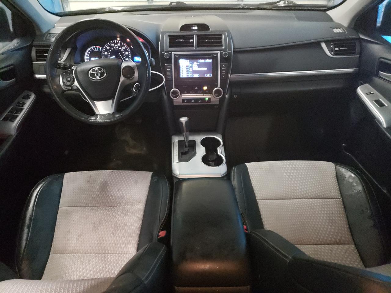 2014 Toyota Camry - Image 8