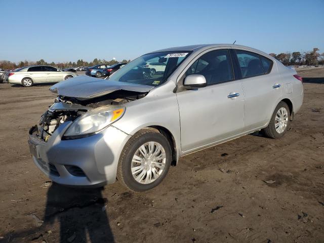  NISSAN VERSA 2014 Silver