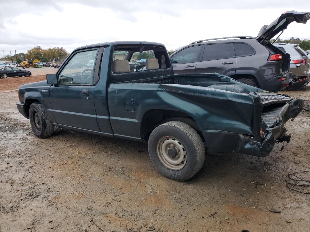 1993 Mitsubishi Mighty - Image 2