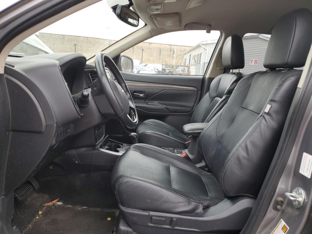 2019 Mitsubishi Outlander - Image 7