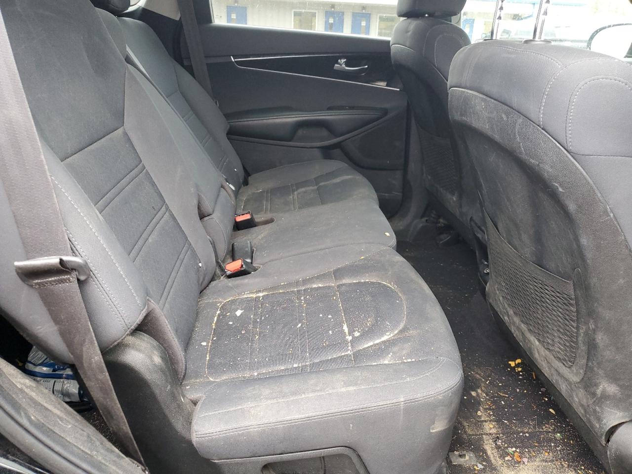 2019 Kia Sorento - Image 11