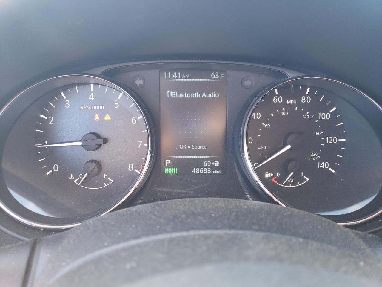 2017 Nissan Rogue - Image 9