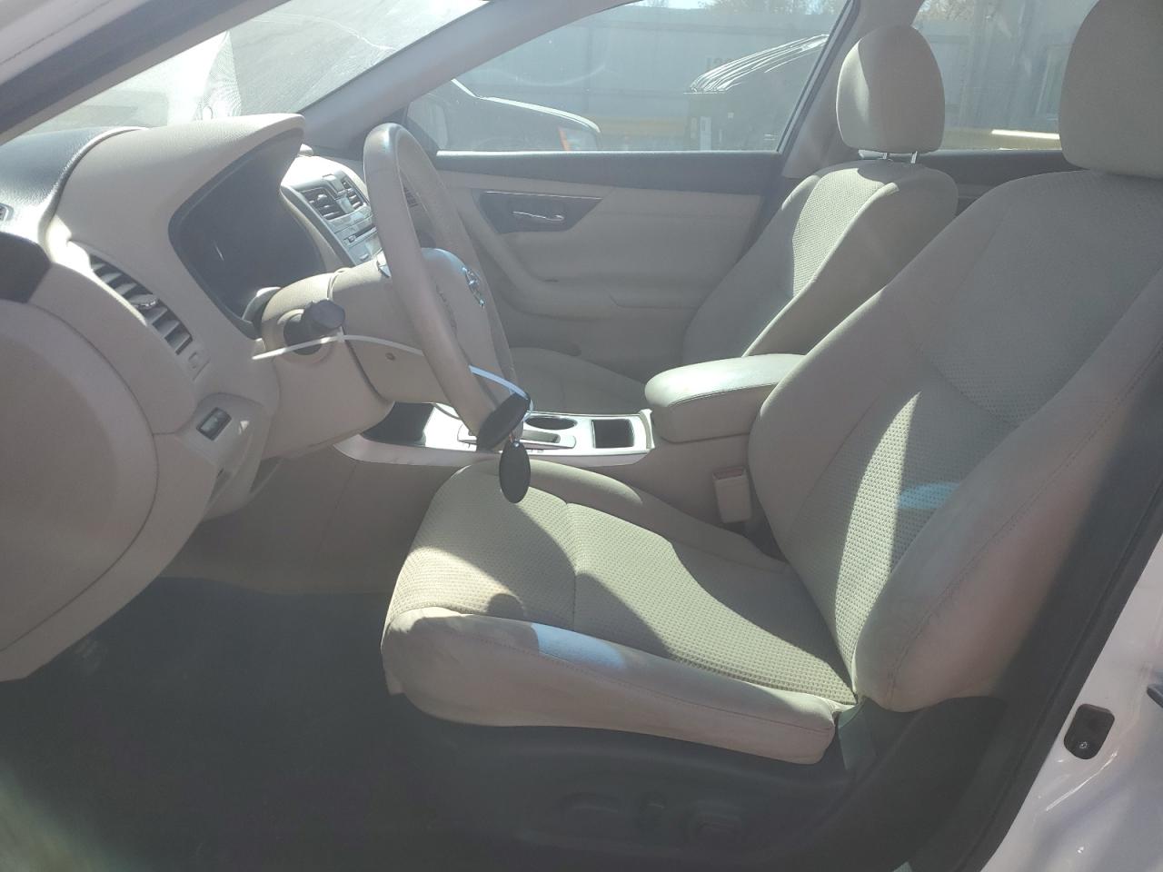 2015 Nissan Altima - Image 7