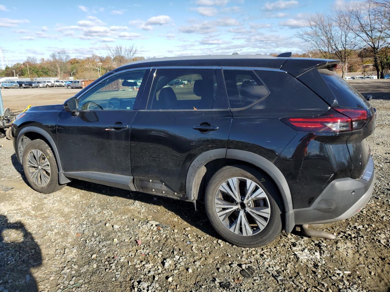 2021 Nissan Rogue - Image 2