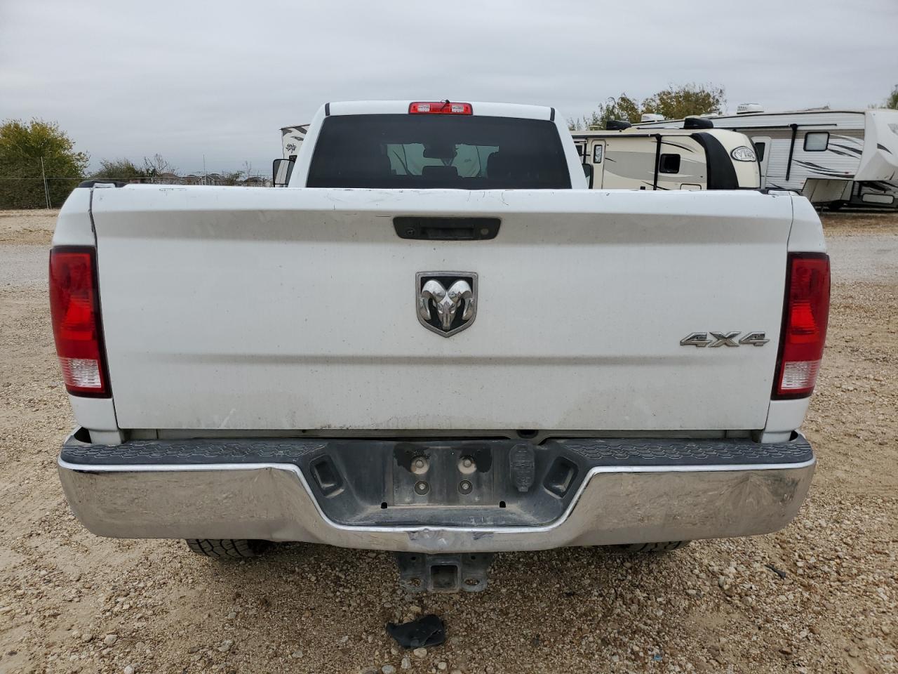 2018 RAM 3500 - Image 6