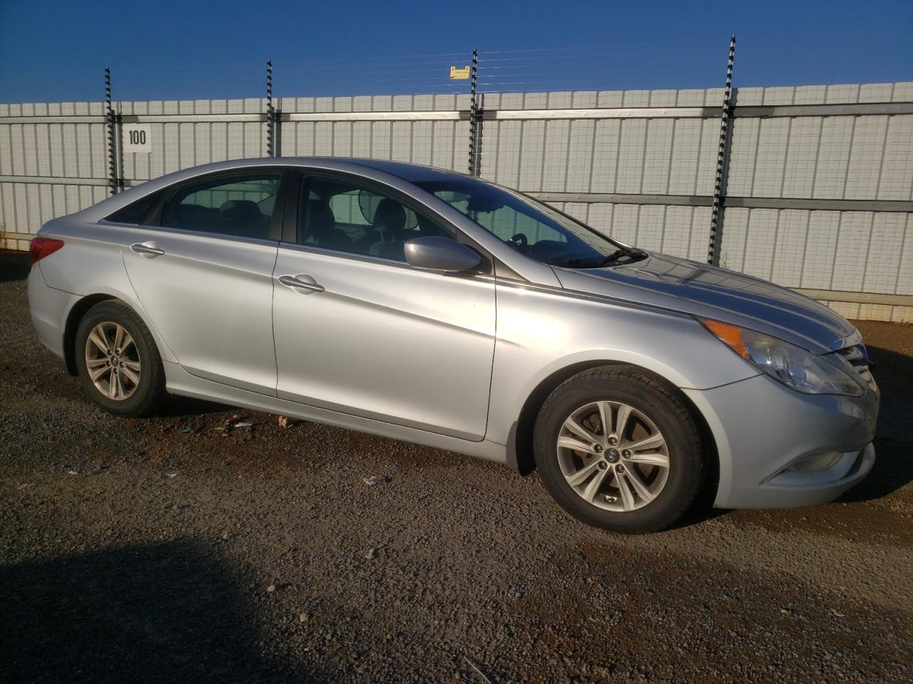 2013 Hyundai Sonata - Image 4
