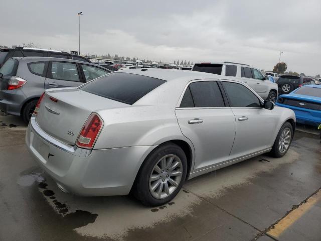 Седани CHRYSLER 300 2012 Сріблястий