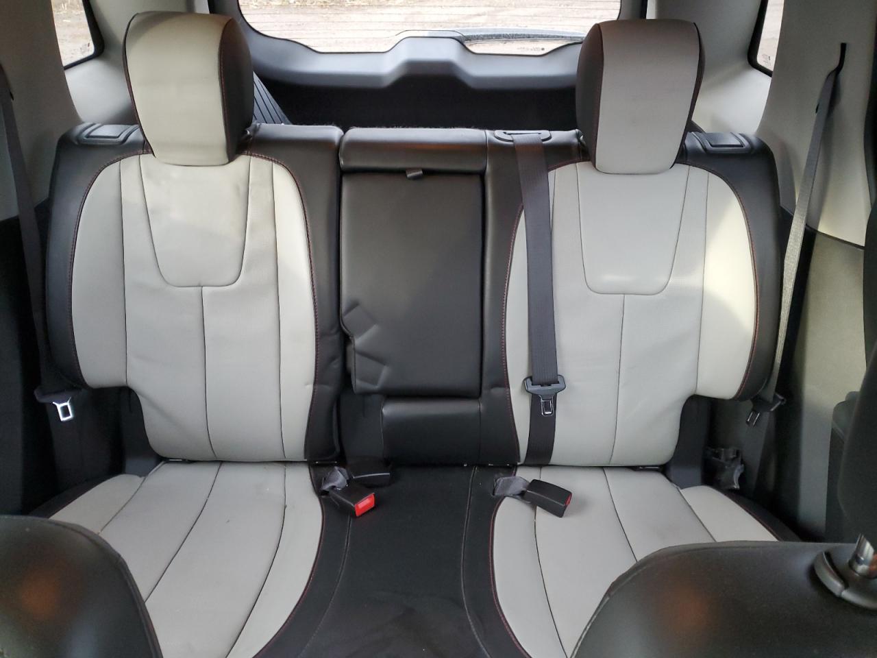 2016 GMC Terrain - Image 10