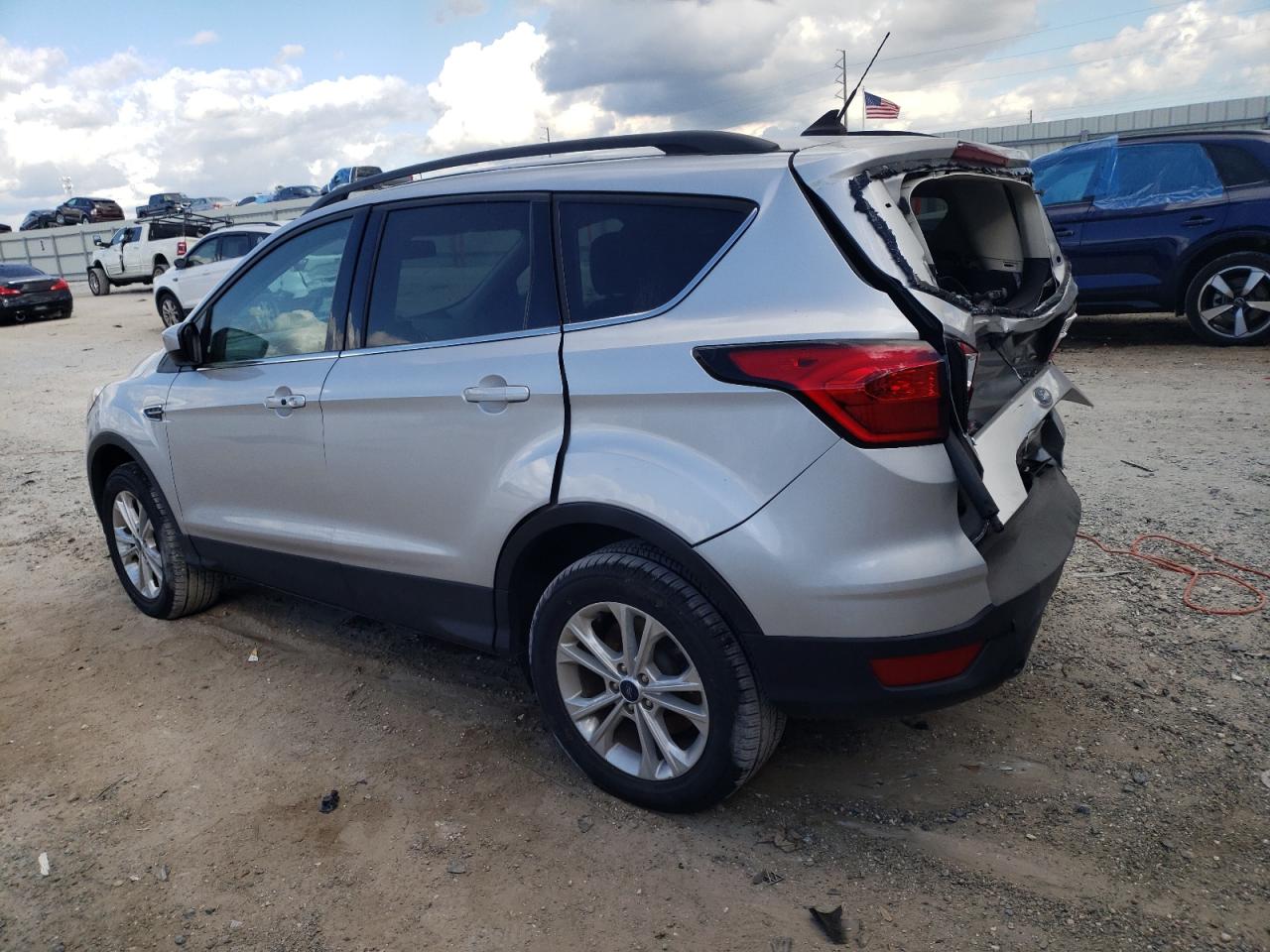 1FMCU0HD6KUA90206 2019 FORD ESCAPE - Image 2