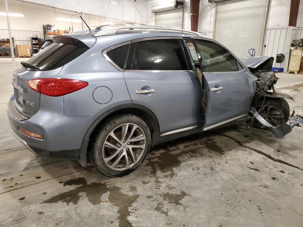 2017 Infiniti QX50 - Image 3