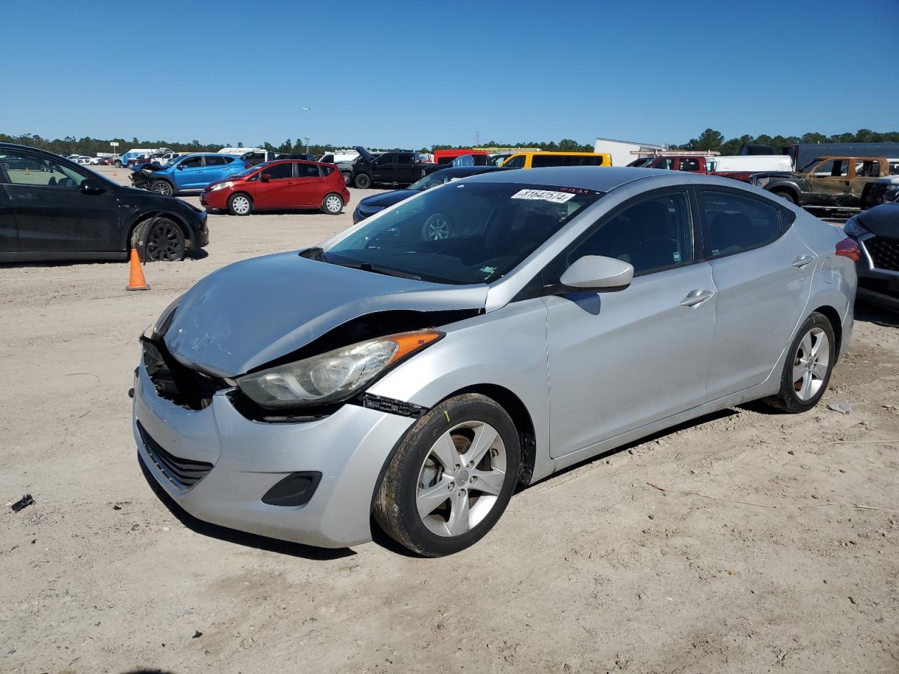 2013 HYUNDAI ELANTRA