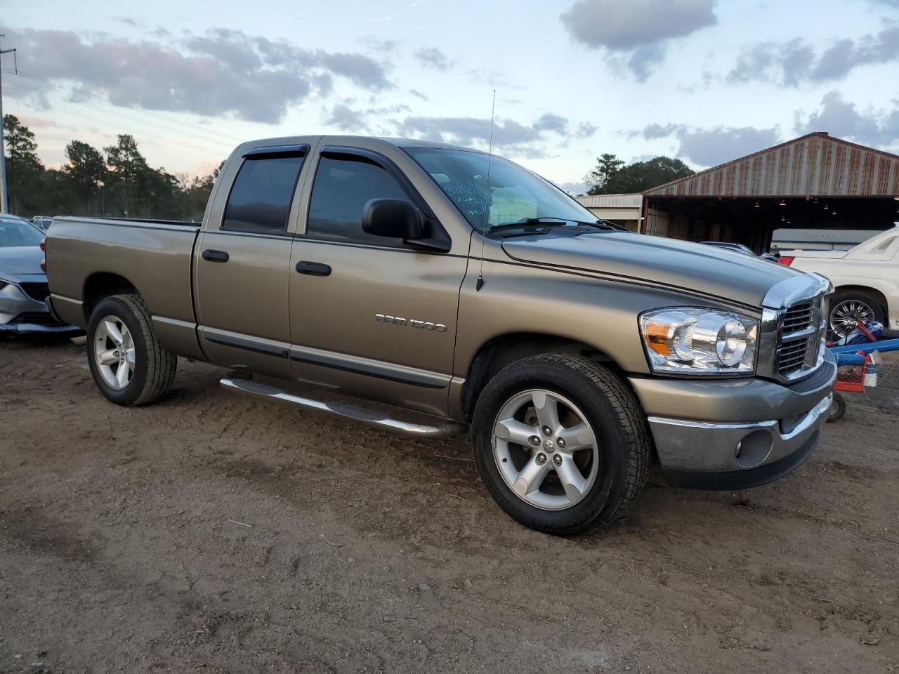 2007 Dodge RAM - Image 4