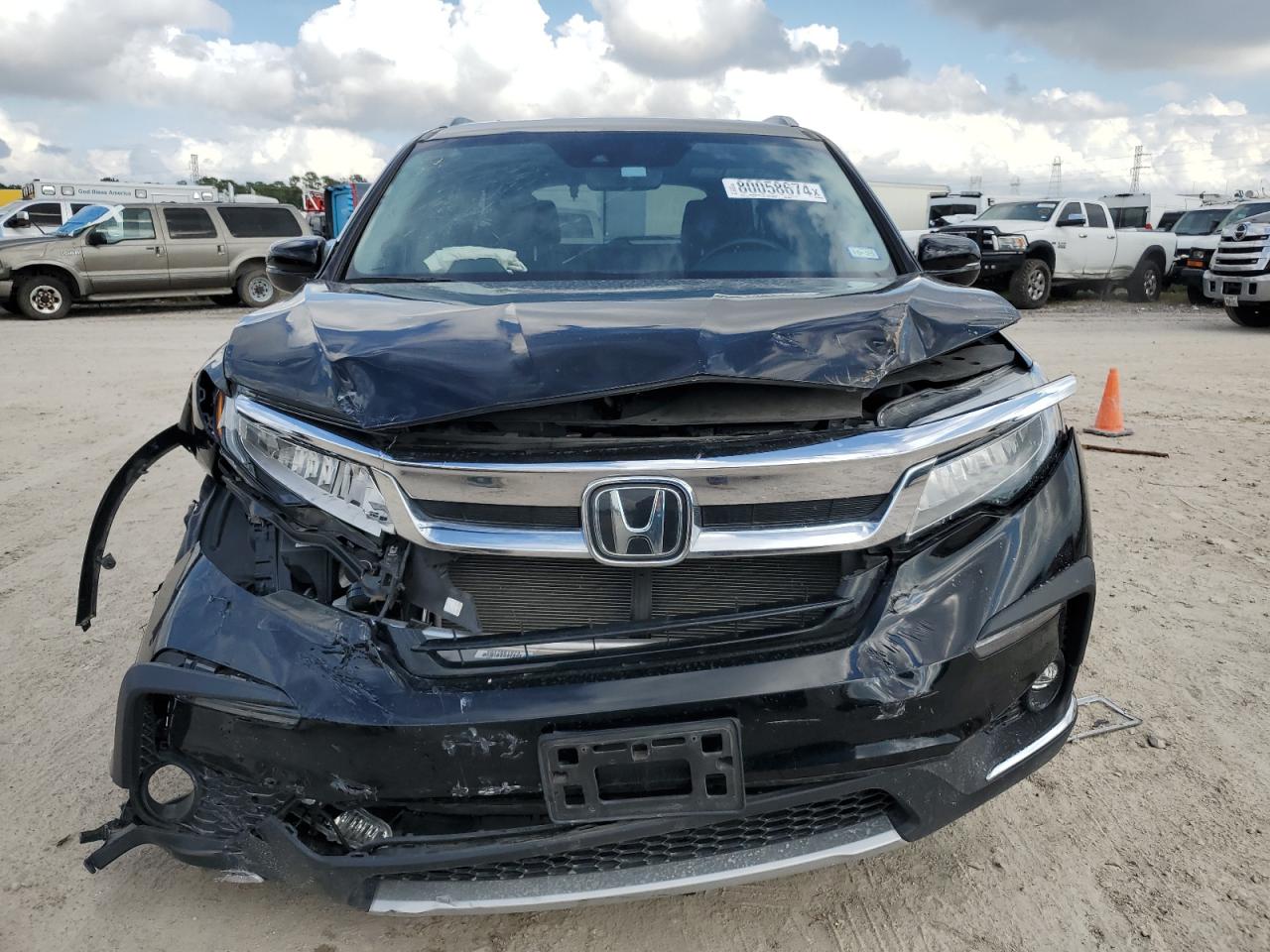 2019 Honda Pilot - Image 5