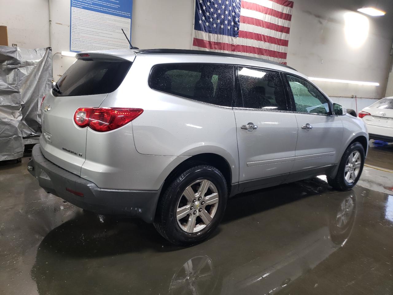 2012 Chevrolet Traverse - Image 3
