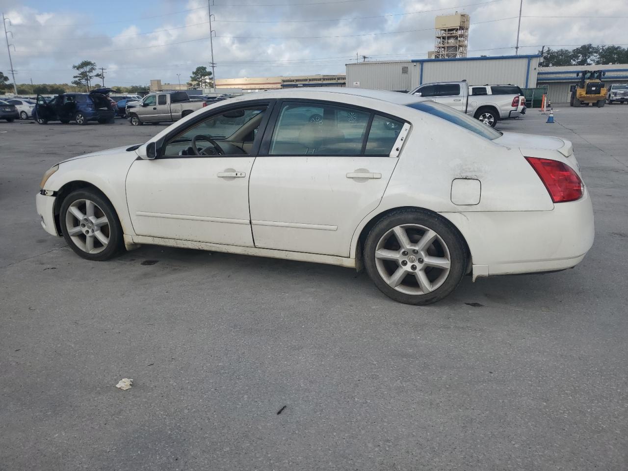 2004 Nissan Maxima - Image 2