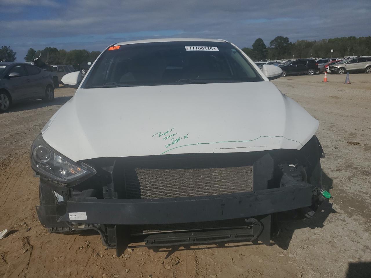 2018 Hyundai Elantra - Image 5