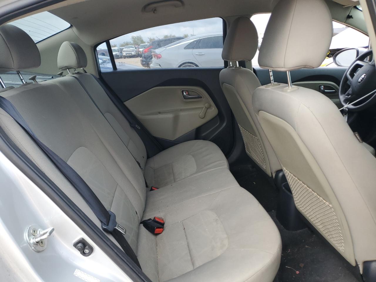2017 Kia Rio - Image 10