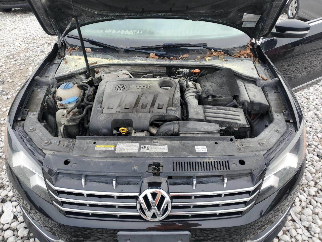 2014 Volkswagen Passat - Image 11