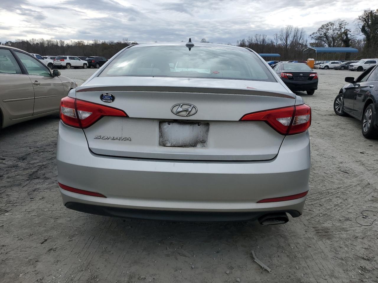 2016 Hyundai Sonata - Image 6