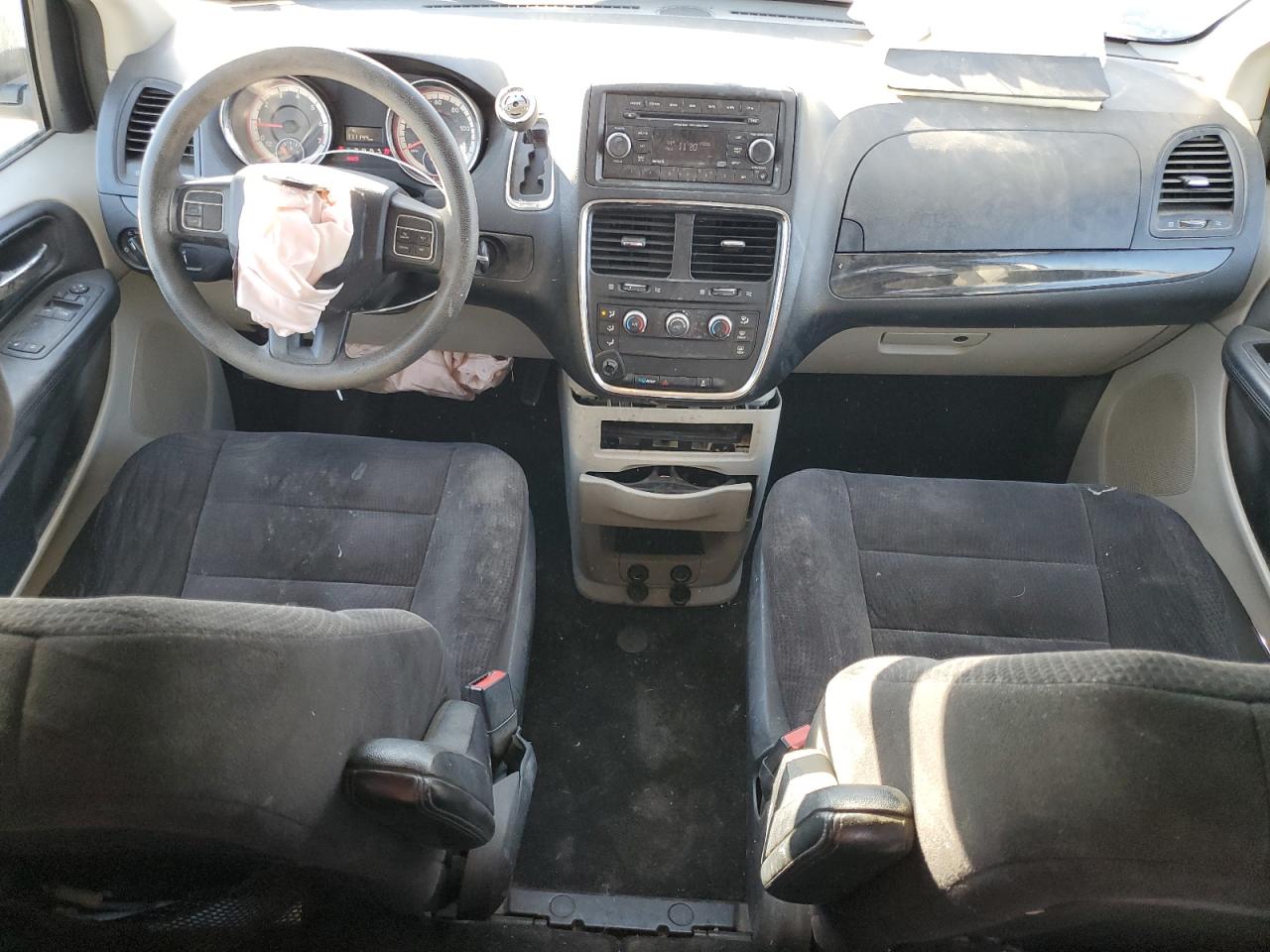 2014 Dodge Caravan - Image 8