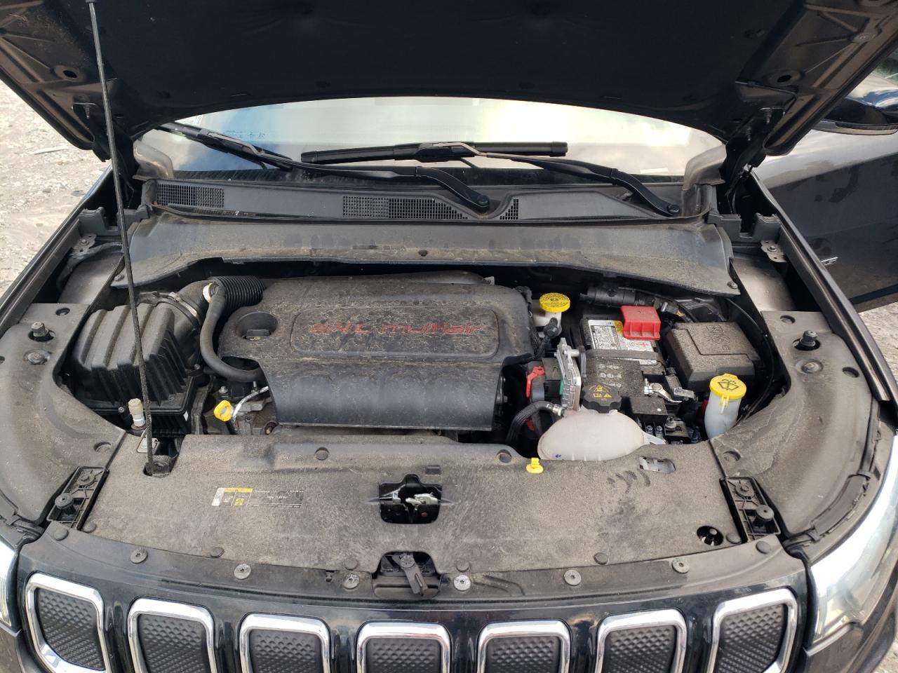 2022 Jeep Compass - Image 12