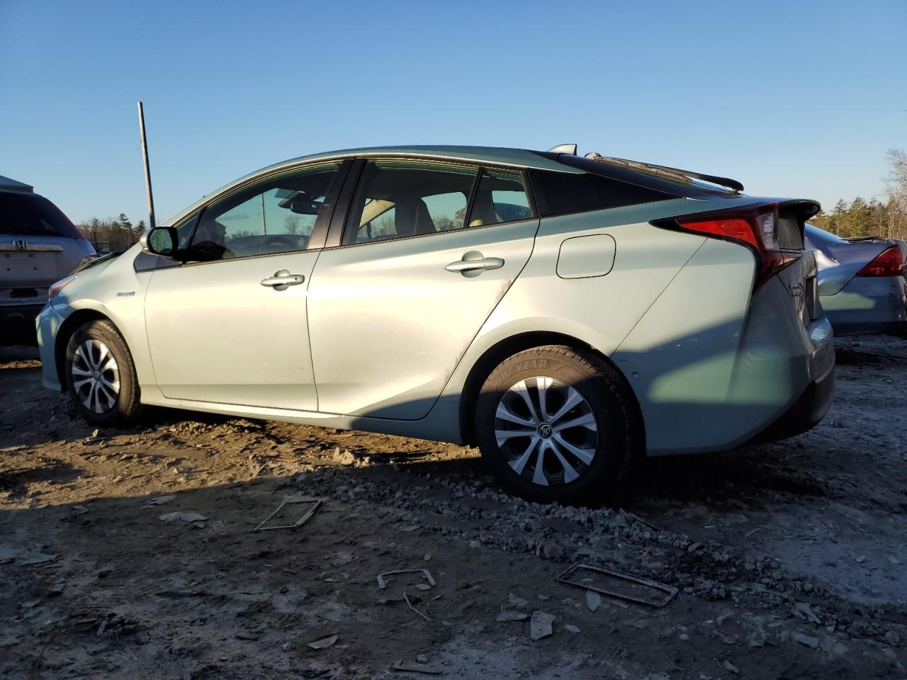 2020 Toyota Prius - Image 2