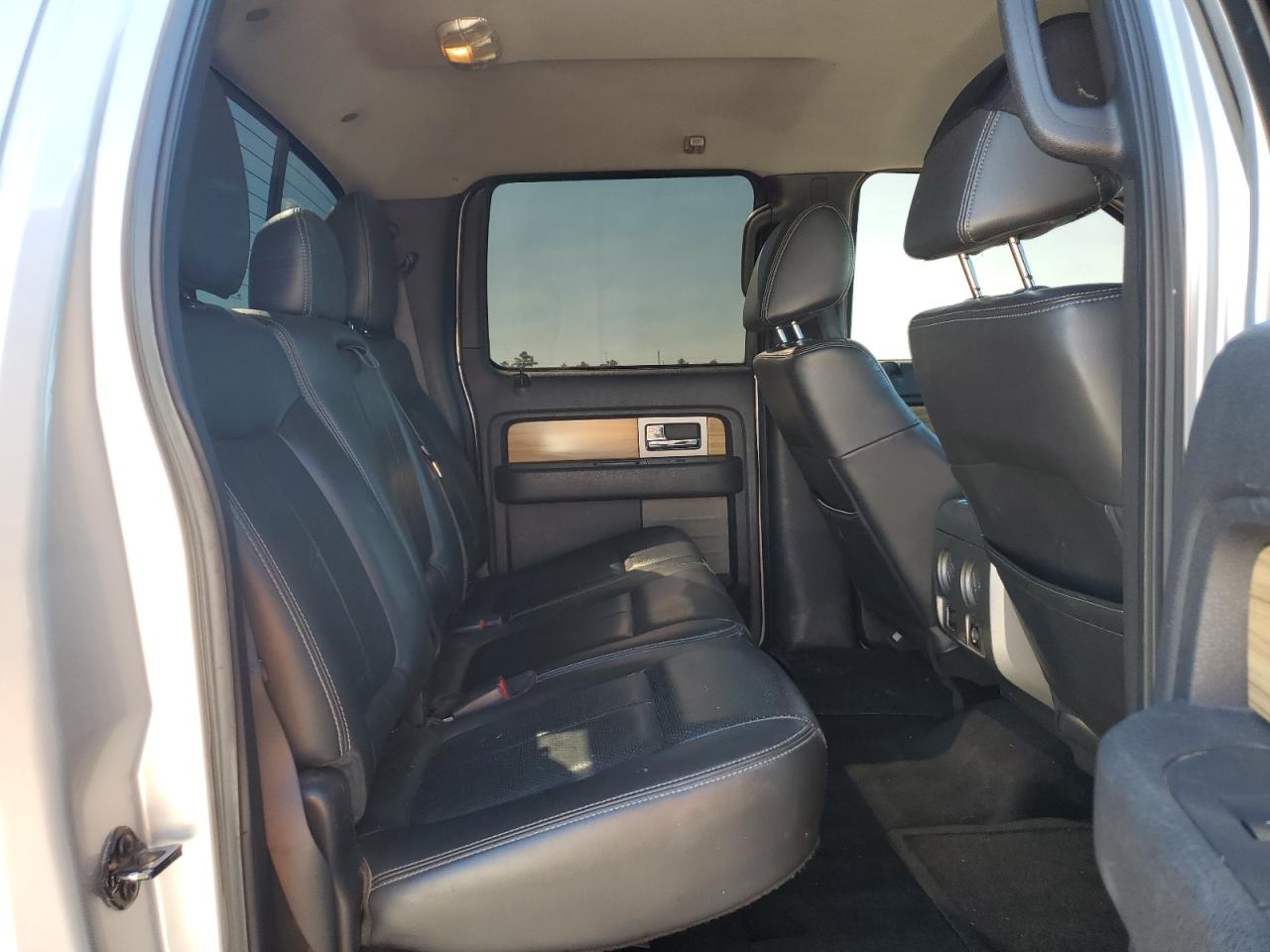 2011 Ford F-150 - Image 10