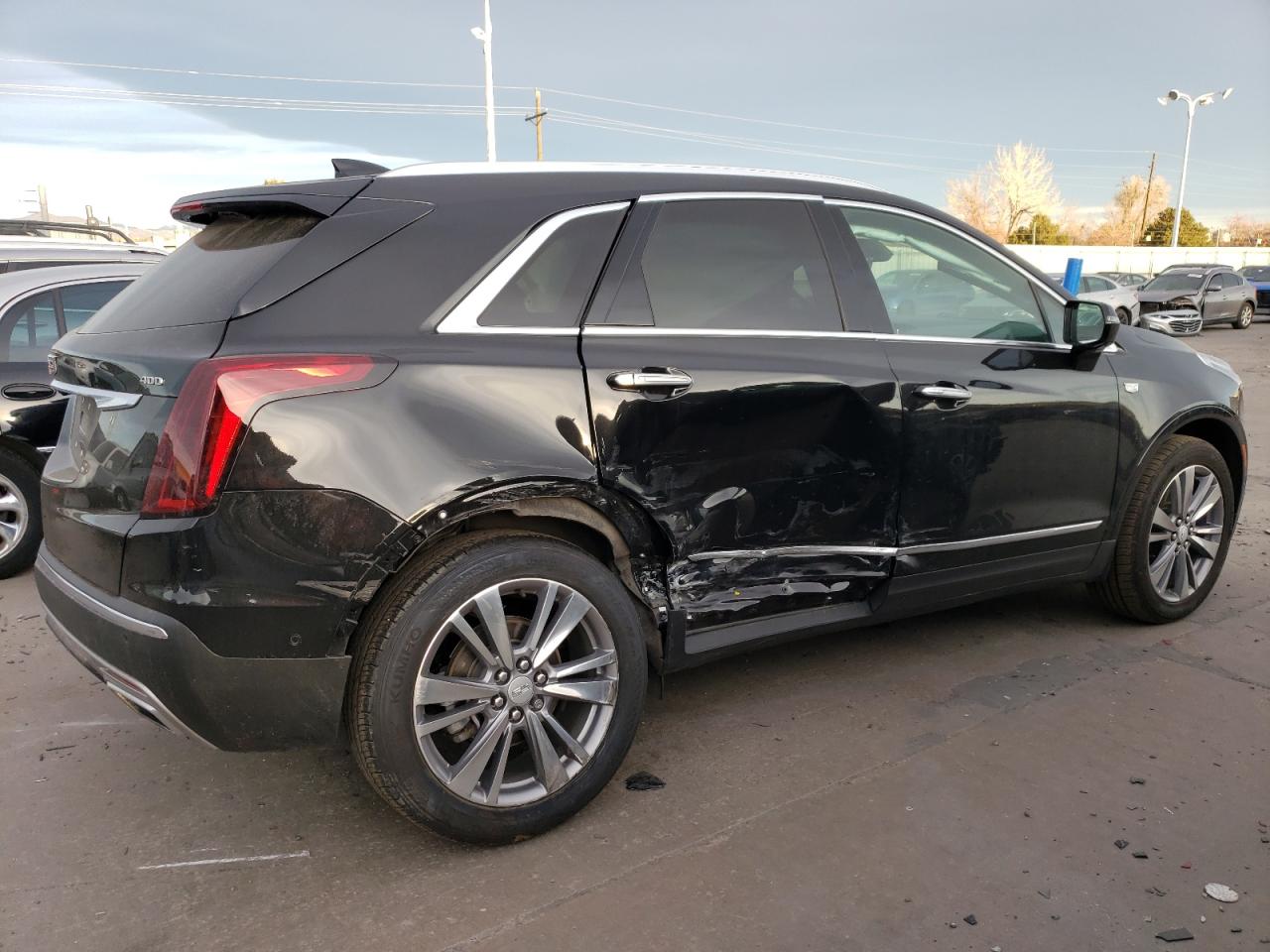 VIN 1GYKNDRS5MZ150798 2021 CADILLAC XT5 no.3