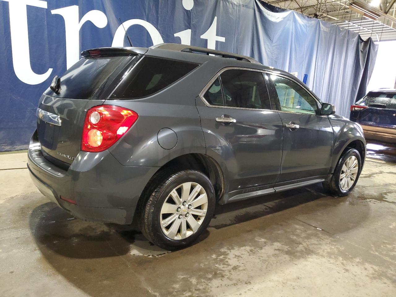 2010 Chevrolet Equinox - Image 3