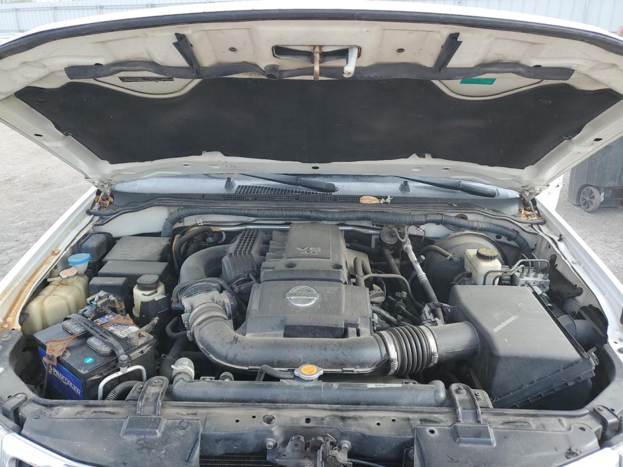 2010 Nissan Pathfinder - Image 12