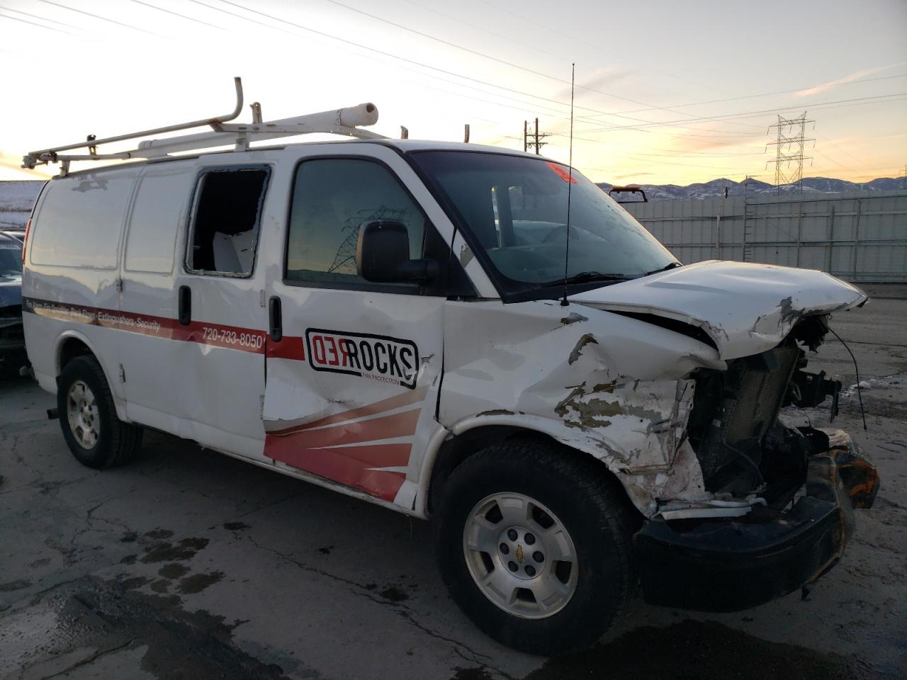 2009 Chevrolet Express - Image 4