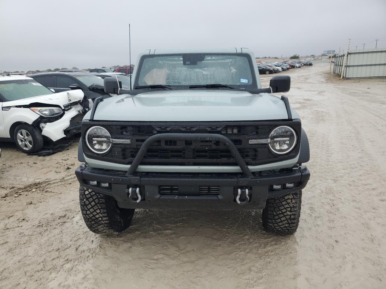 2023 Ford Bronco - Image 5