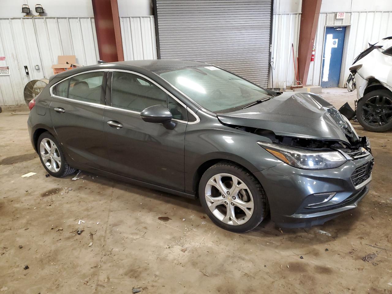 2017 Chevrolet Cruze - Image 4