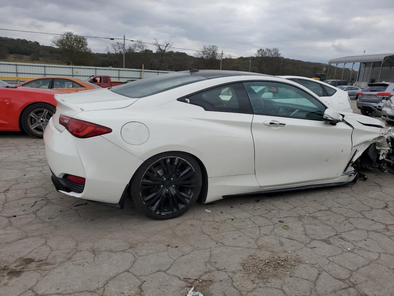 2018 Infiniti Q60 - Image 3