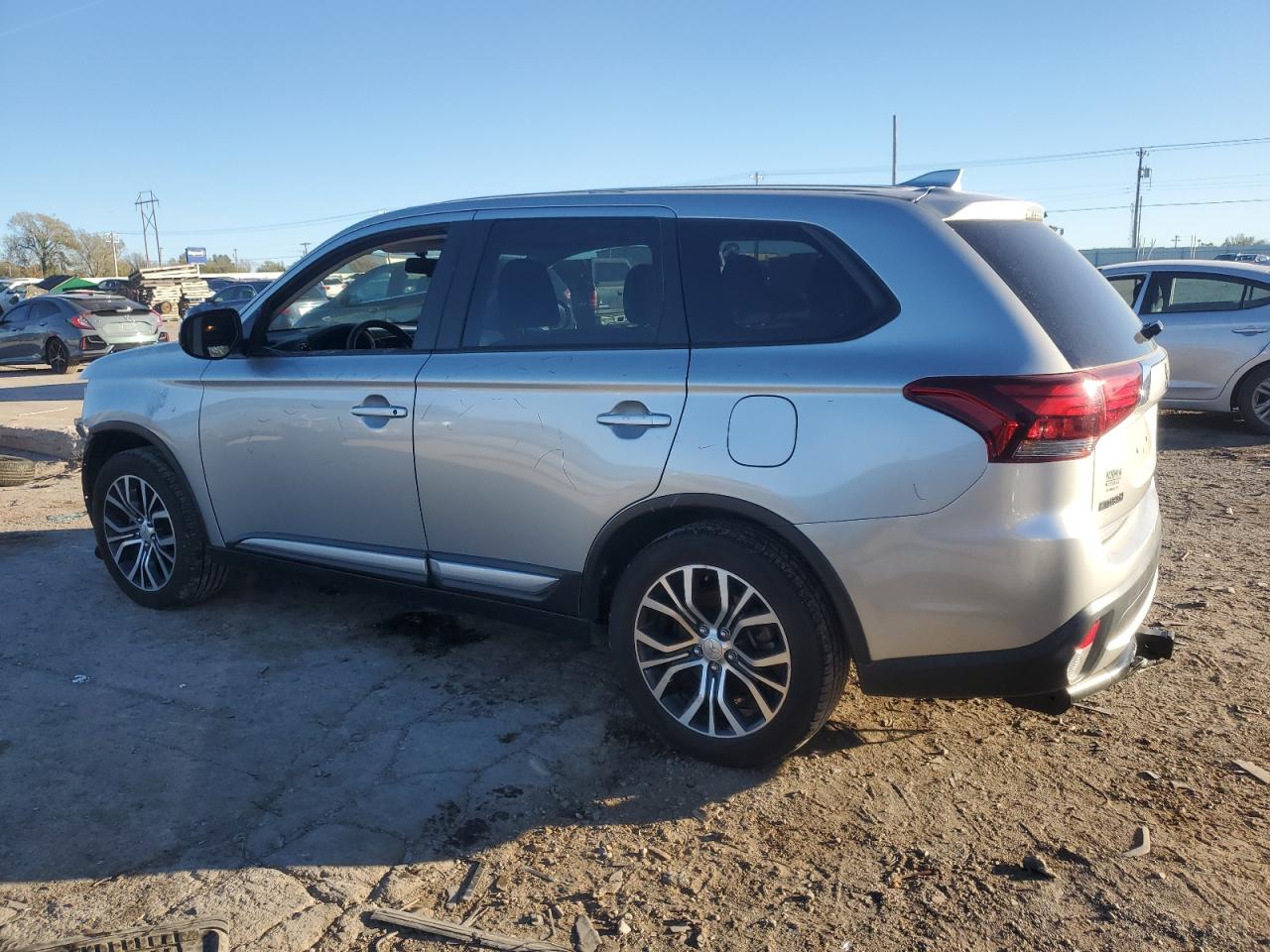 VIN JA4AD2A38JJ004915 2018 MITSUBISHI OUTLANDER no.2