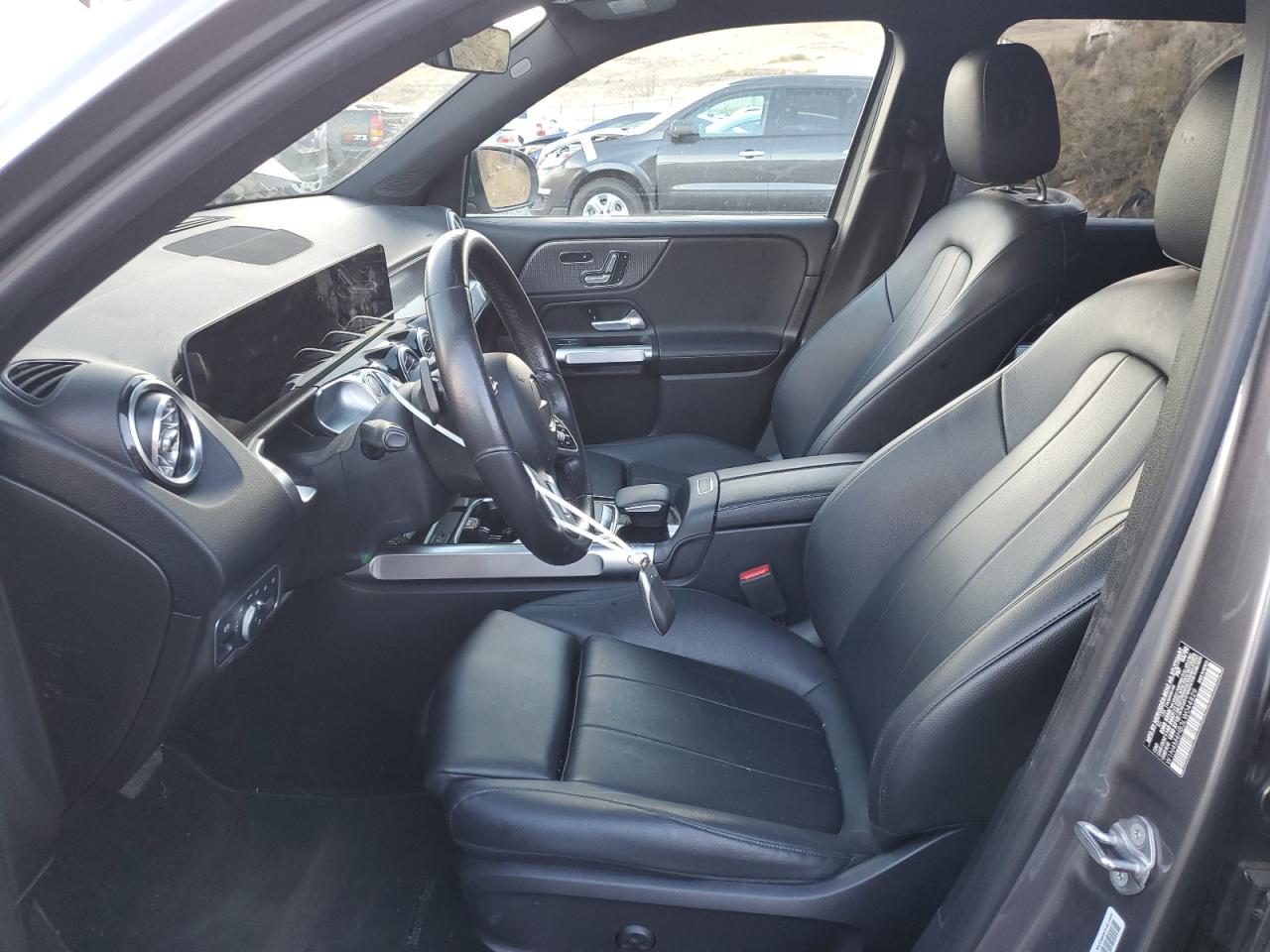 2020 Mercedes-Benz GLB - Image 7