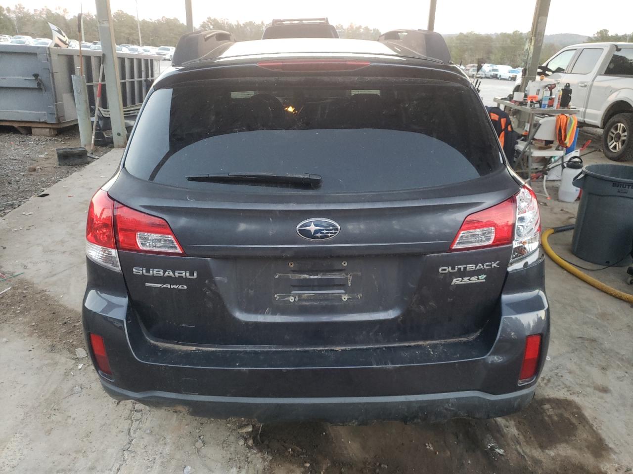 2012 Subaru Outback - Image 6