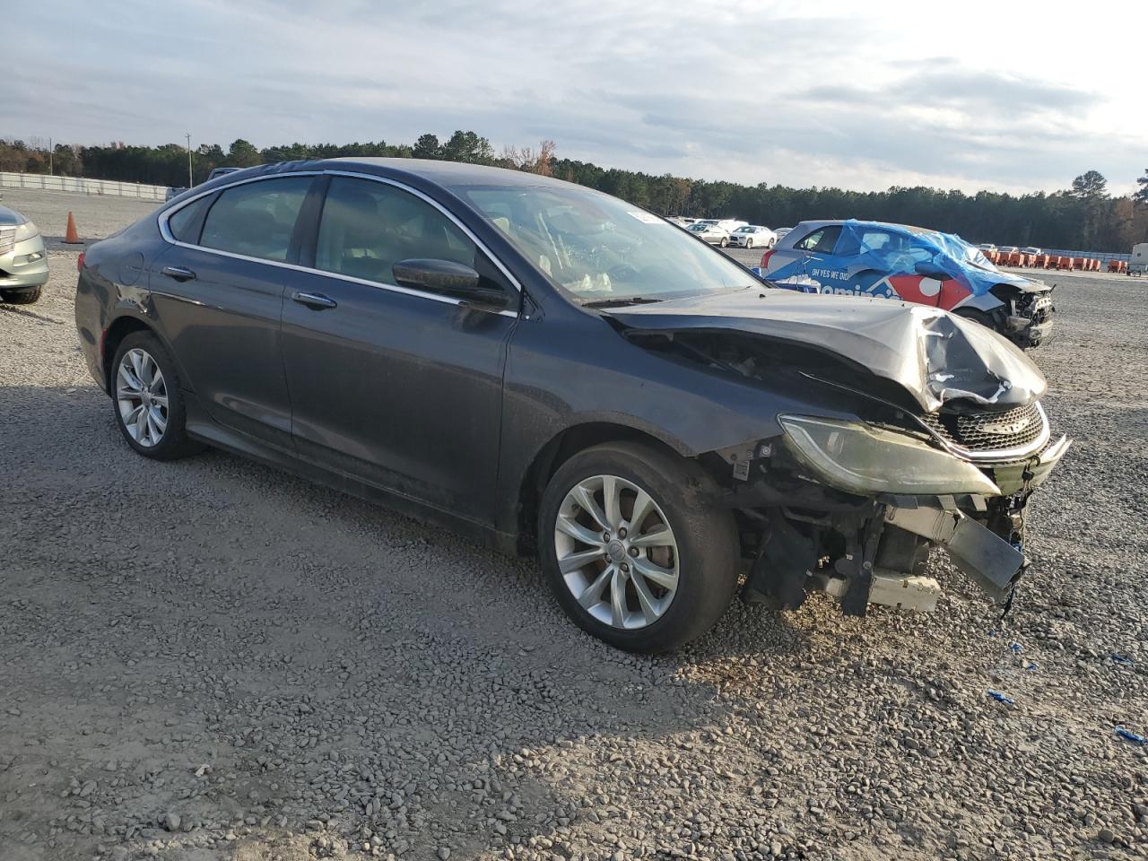2015 Chrysler 200 - Image 4