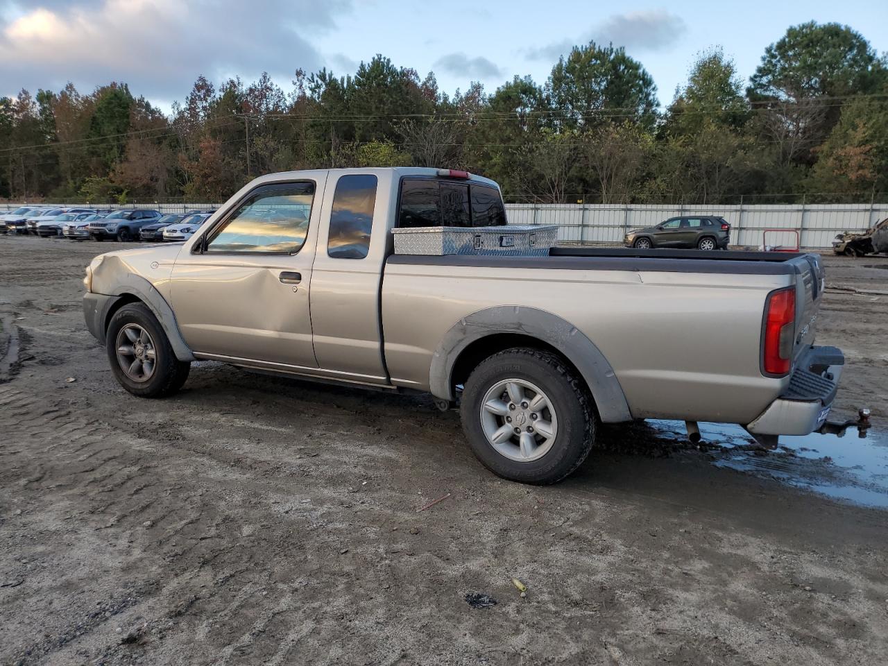 2002 Nissan Navara (Frontier) - Image 2