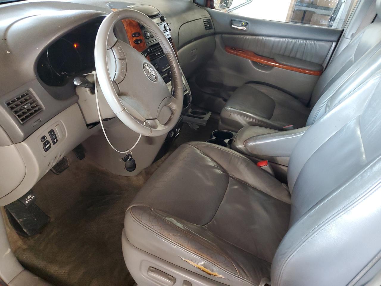 2006 Toyota Sienna - Image 7