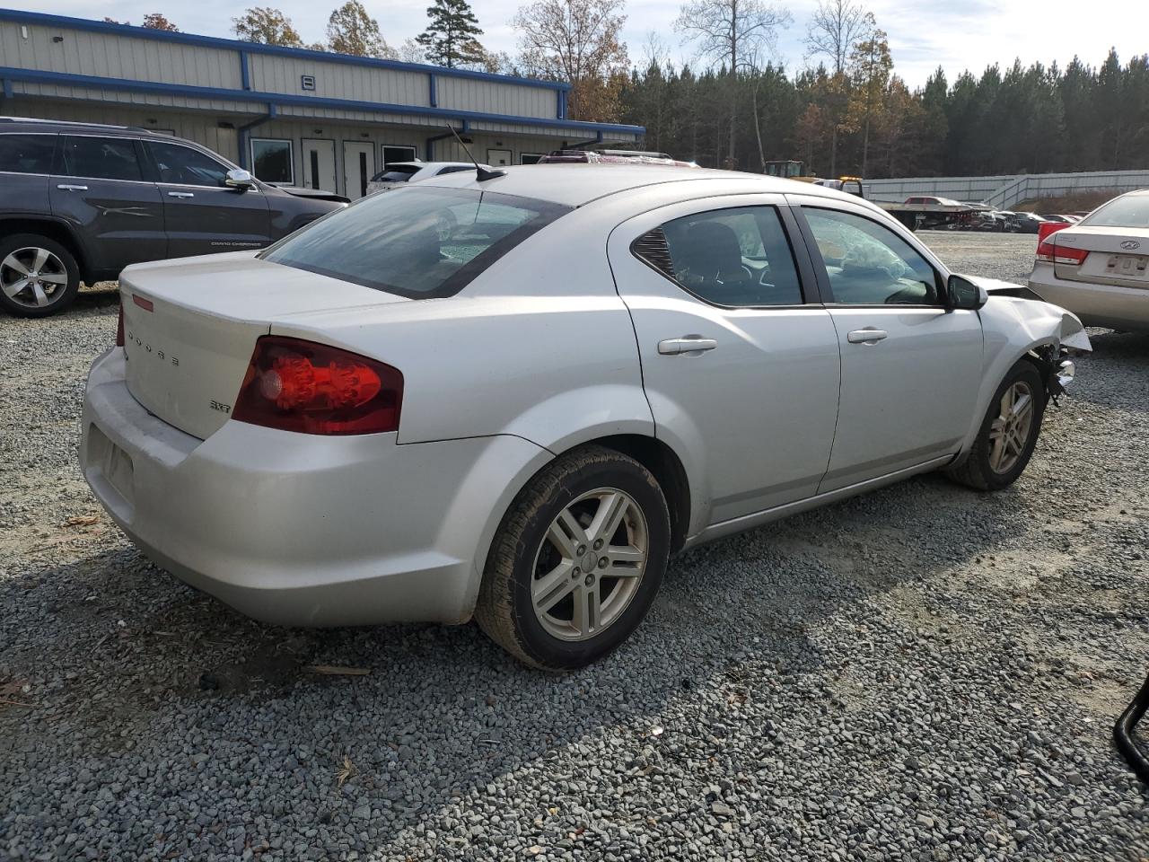 2012 Dodge Avenger - Image 3
