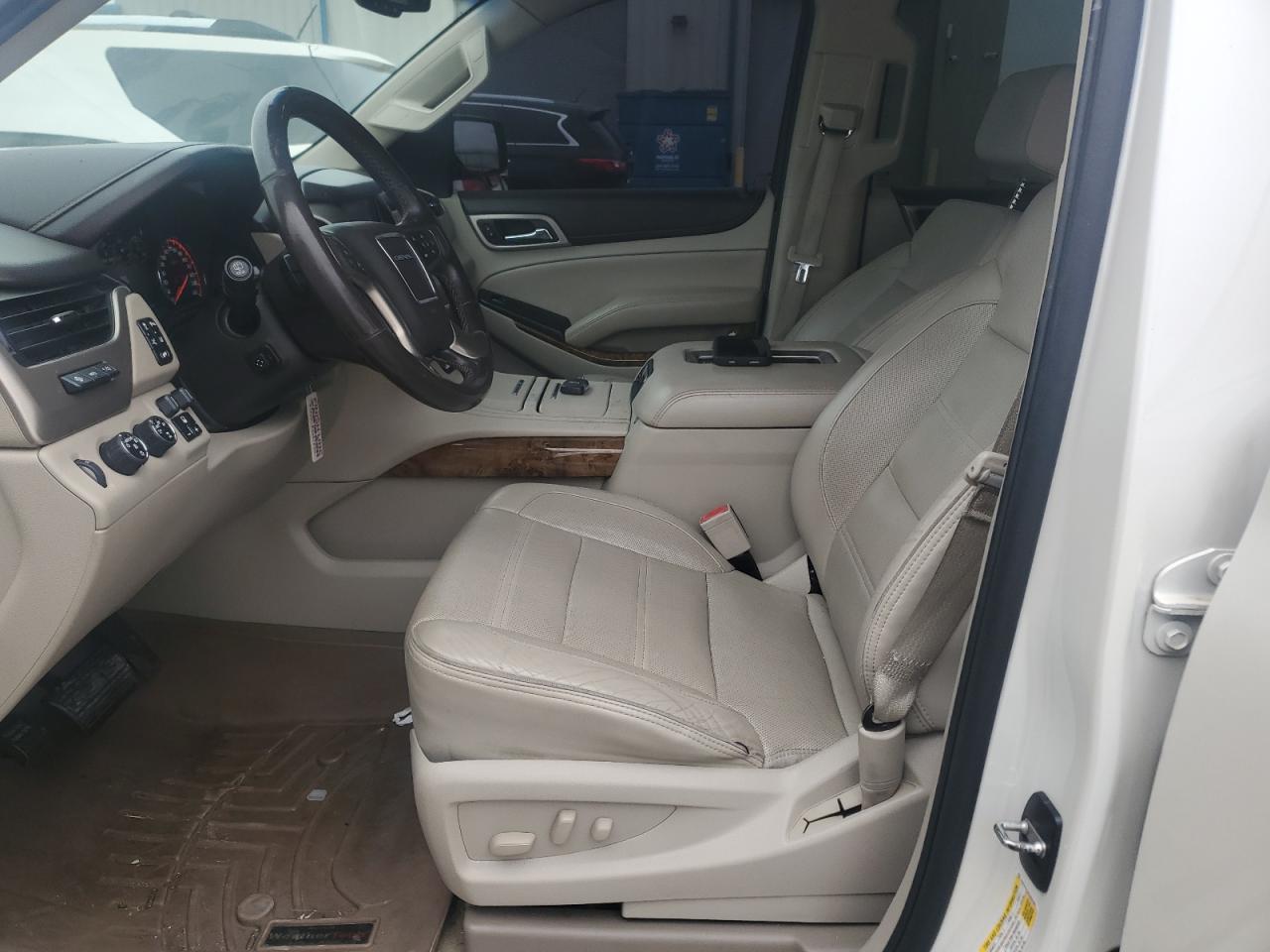 2015 GMC Yukon - Image 7