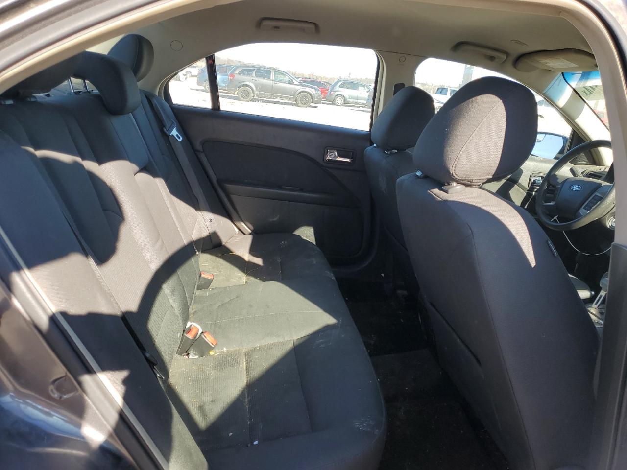 2012 Ford Fusion - Image 10