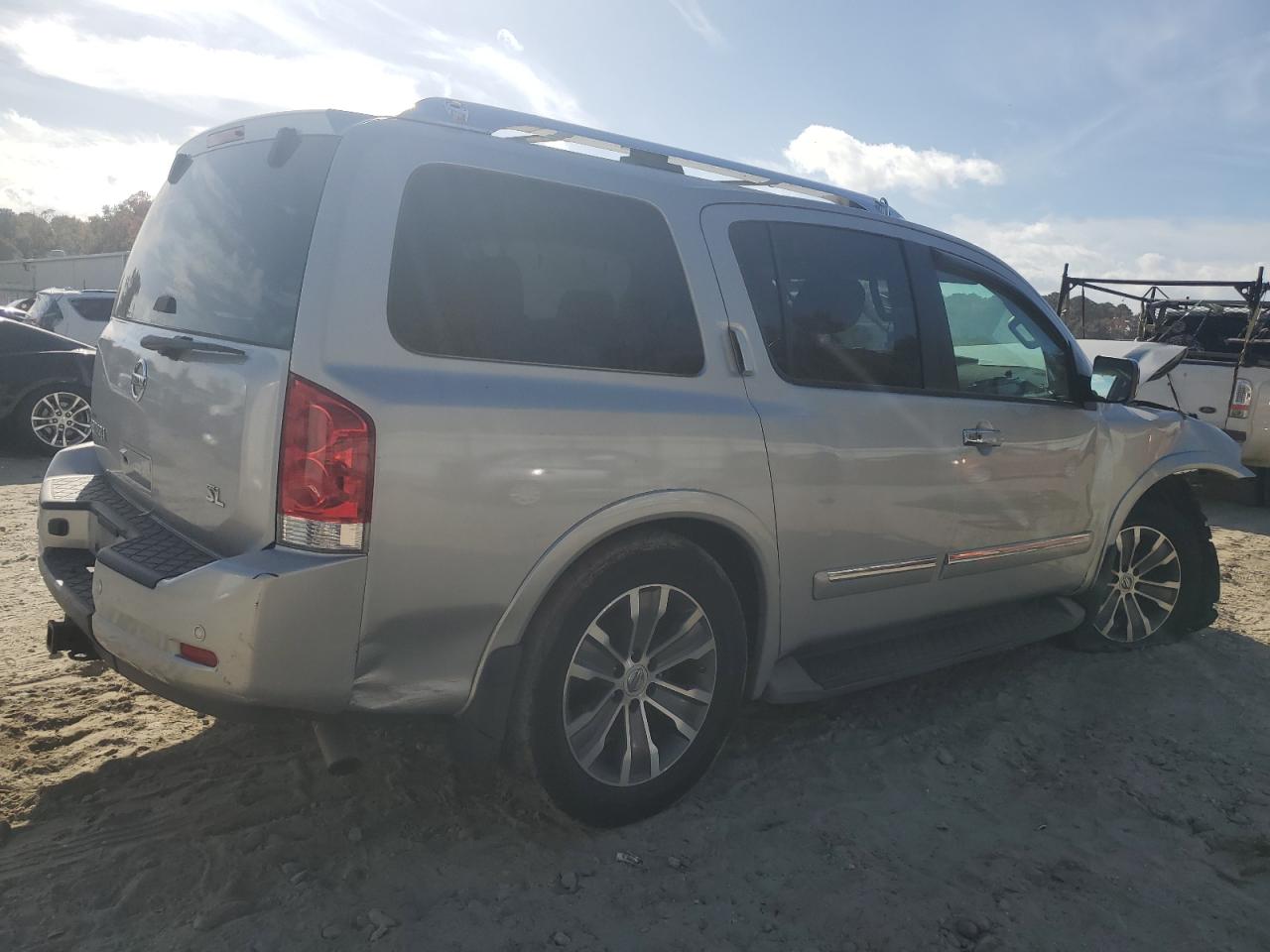 2015 Nissan Armada - Image 3