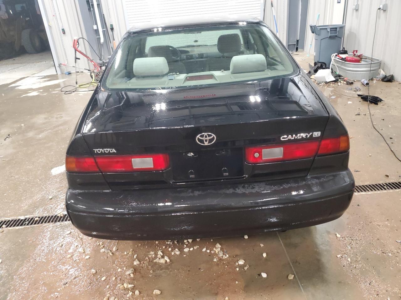 1999 Toyota Camry Le VIN: JT2BG22K4X0277204 Lot: 80884964