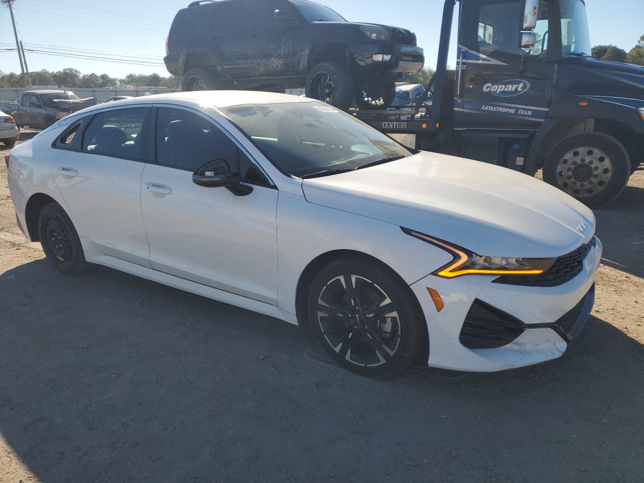 2022 Kia K5 - Image 4